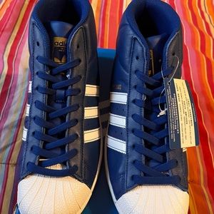 Addias pro model j sneakers royal blue and gold